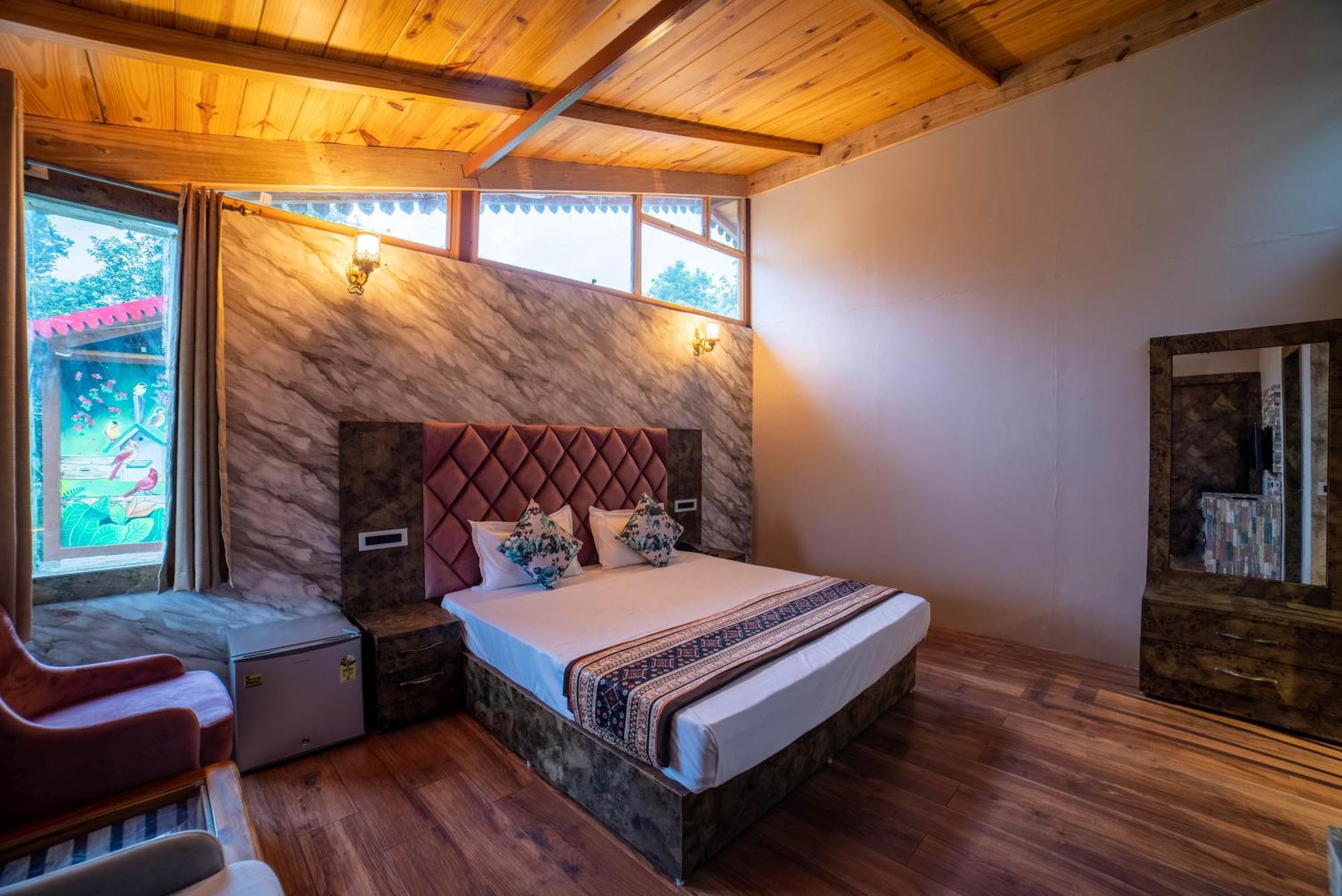 Mudras Grove Resort, Nainital Buitenkant foto